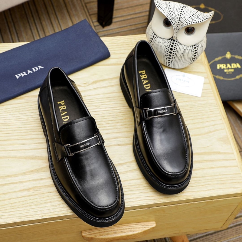 Pra*a leather shoes